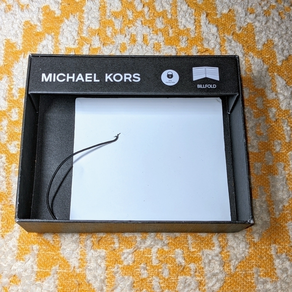 Michael Kors Men's Tan Mason Billfold Leather Wallet NIB - Picture 6 of 6